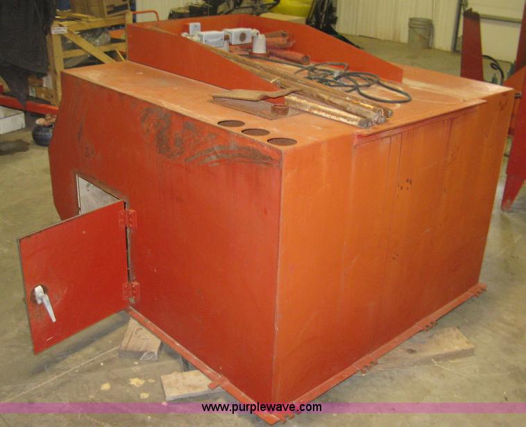 image for item B8405 Barbee 350-3 sand blast cabinet
