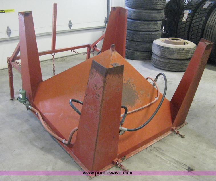 image for item B8405 Barbee 350-3 sand blast cabinet