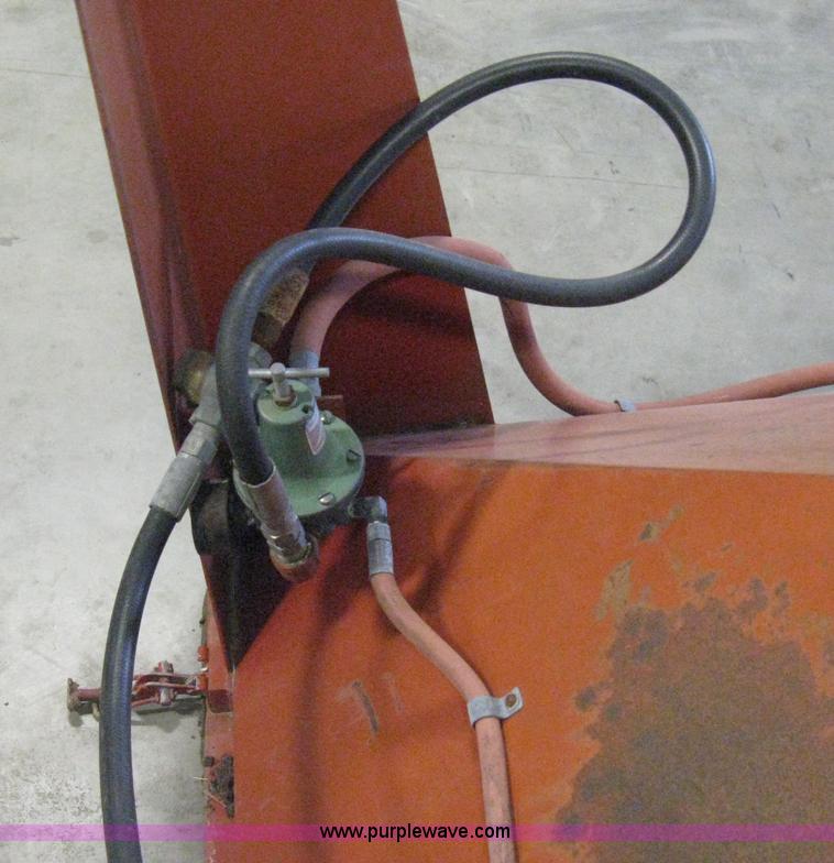 image for item B8405 Barbee 350-3 sand blast cabinet