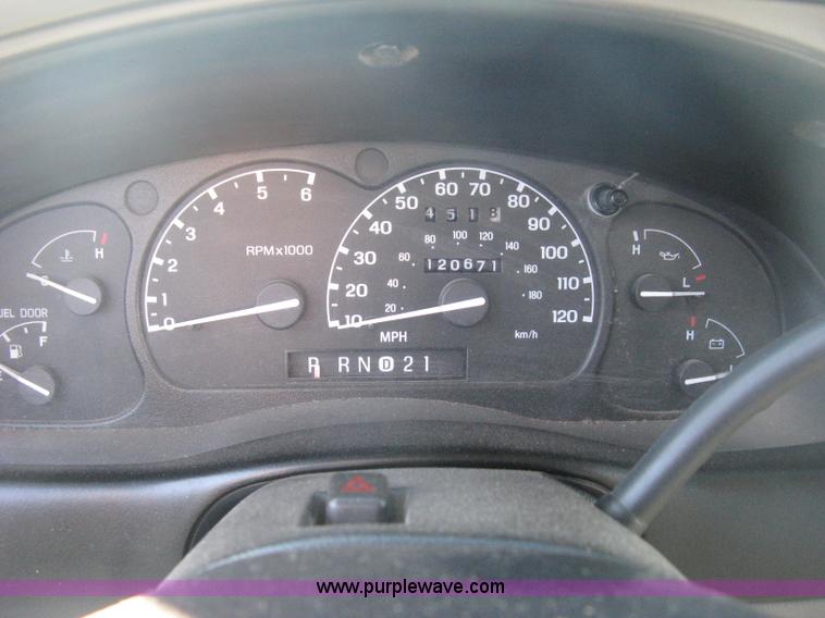 image for item B8425 1999 Ford Ranger XLT SuperCab pickup truck