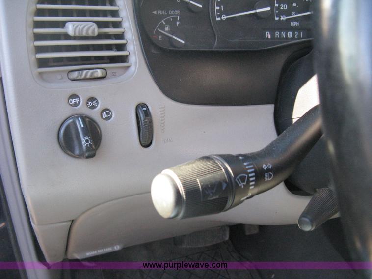 image for item B8425 1999 Ford Ranger XLT SuperCab pickup truck