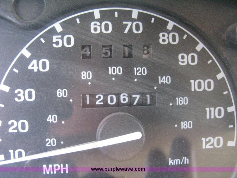 image for item B8425 1999 Ford Ranger XLT SuperCab pickup truck