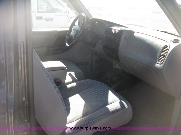 image for item B8425 1999 Ford Ranger XLT SuperCab pickup truck