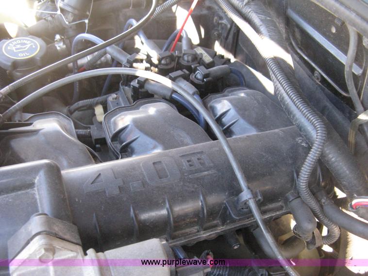 image for item B8425 1999 Ford Ranger XLT SuperCab pickup truck