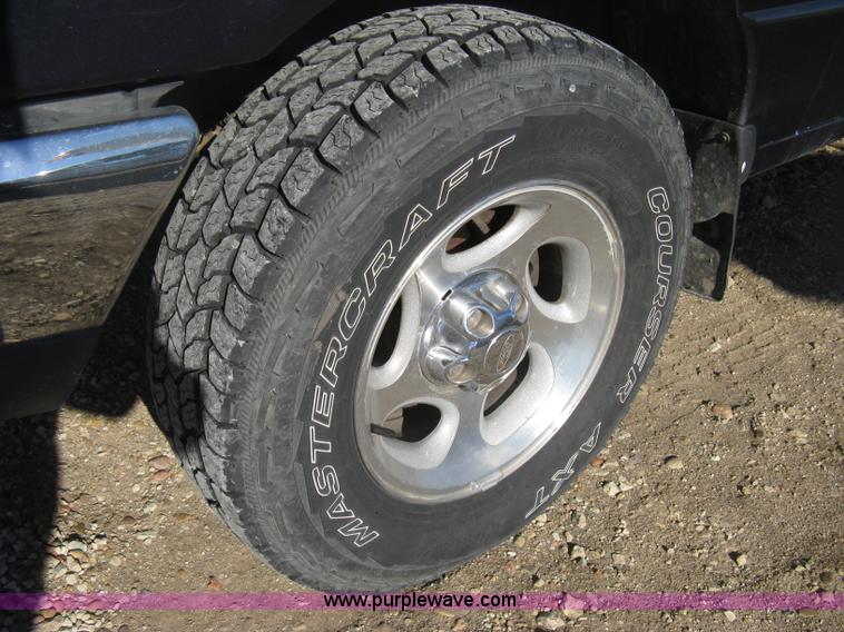 image for item B8425 1999 Ford Ranger XLT SuperCab pickup truck