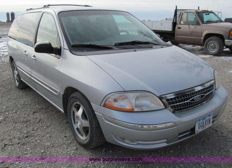 image for item D7148 2000 Ford Windstar SE van