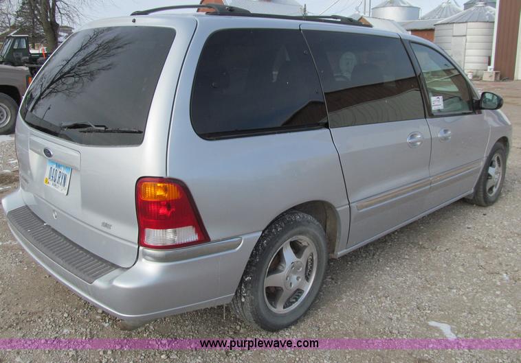 image for item D7148 2000 Ford Windstar SE van