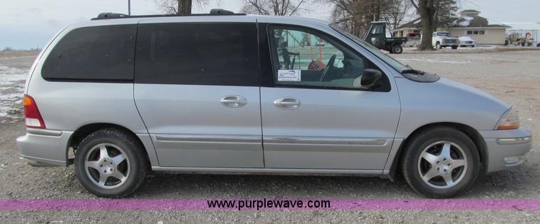 image for item D7148 2000 Ford Windstar SE van