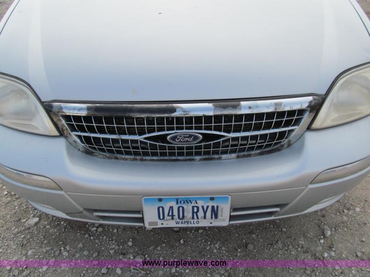 image for item D7148 2000 Ford Windstar SE van