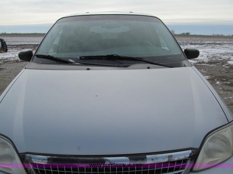 image for item D7148 2000 Ford Windstar SE van