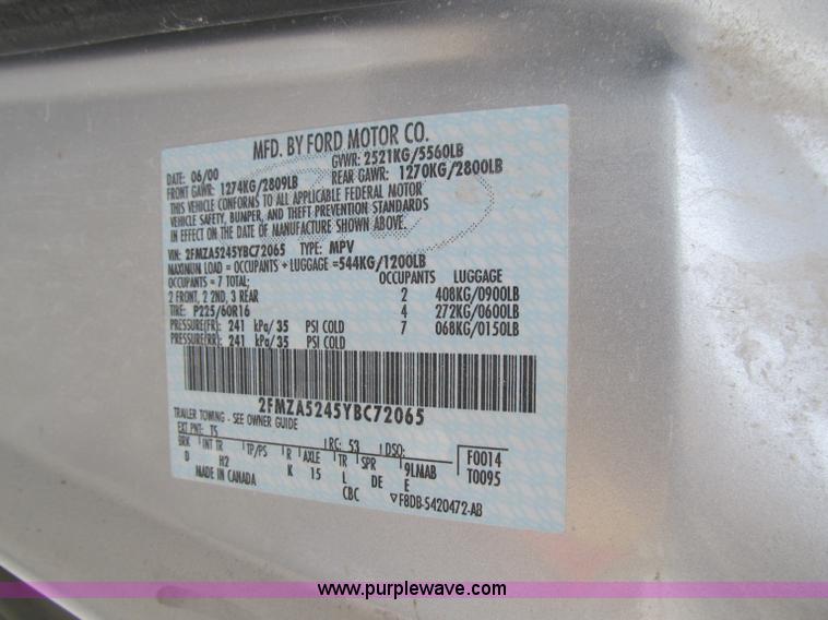 image for item D7148 2000 Ford Windstar SE van