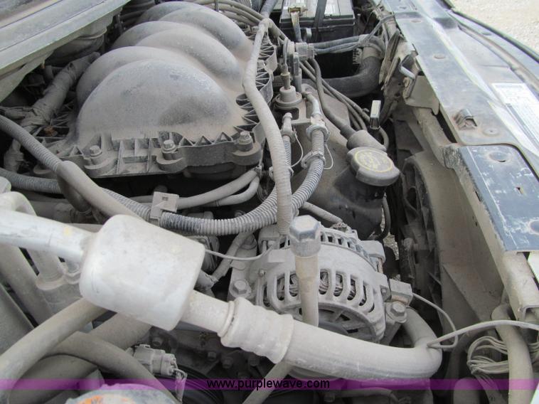 image for item D7148 2000 Ford Windstar SE van