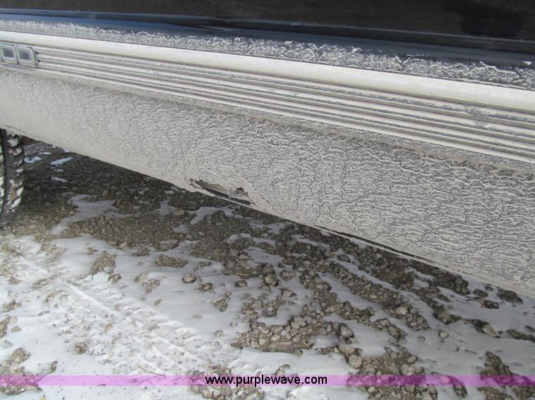 image for item D7152 1998 Chevrolet 1500 Extended Cab pickup truck