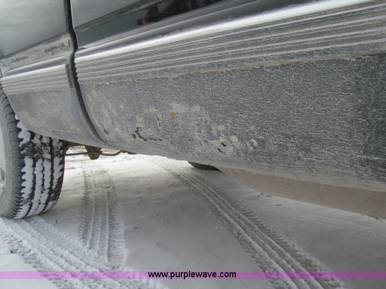 image for item D7152 1998 Chevrolet 1500 Extended Cab pickup truck