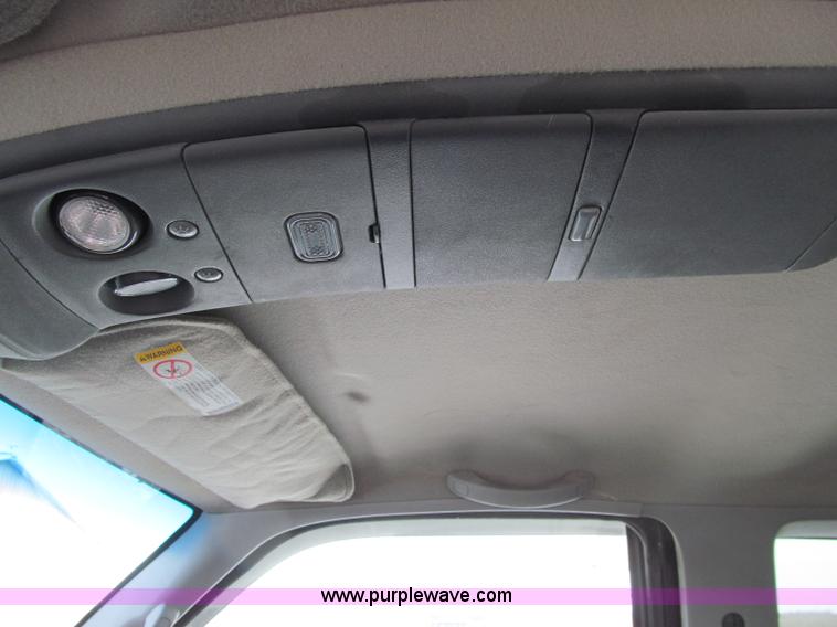 image for item D7152 1998 Chevrolet 1500 Extended Cab pickup truck