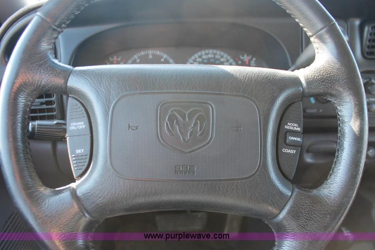 image for item E2533 2000 Dodge Ram 2500 pickup truck