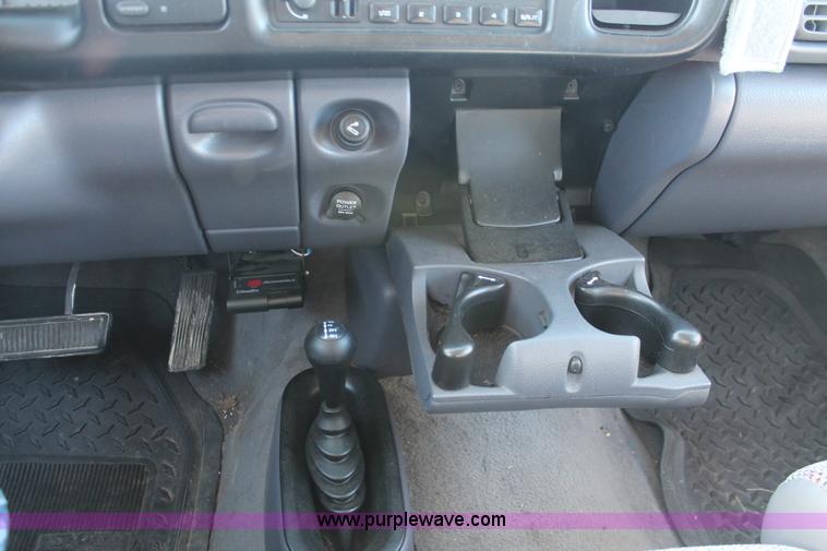 image for item E2533 2000 Dodge Ram 2500 pickup truck