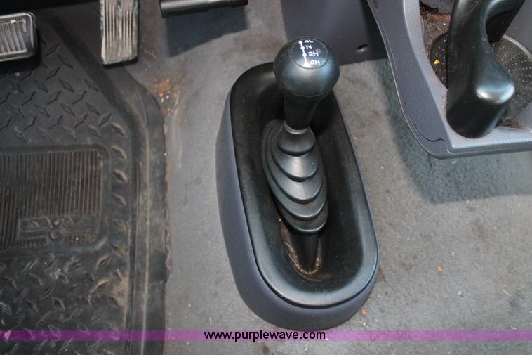 image for item E2533 2000 Dodge Ram 2500 pickup truck