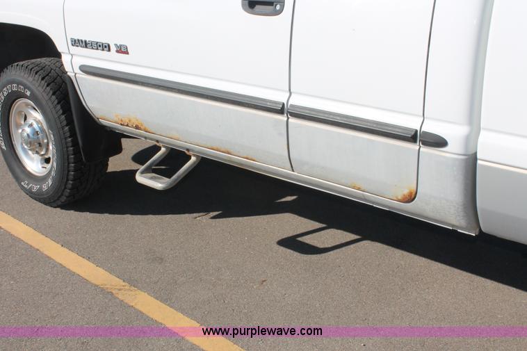 image for item E2533 2000 Dodge Ram 2500 pickup truck