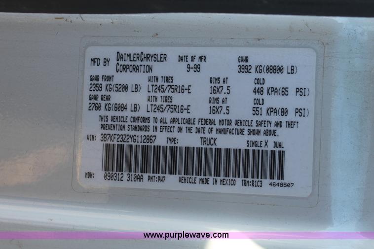 image for item E2533 2000 Dodge Ram 2500 pickup truck