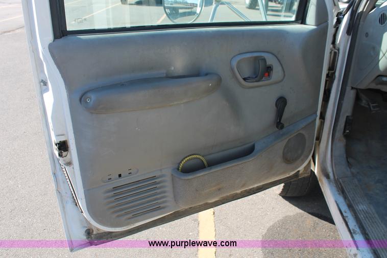 image for item E2538 1998 GMC Sierra 3500 HD dump truck