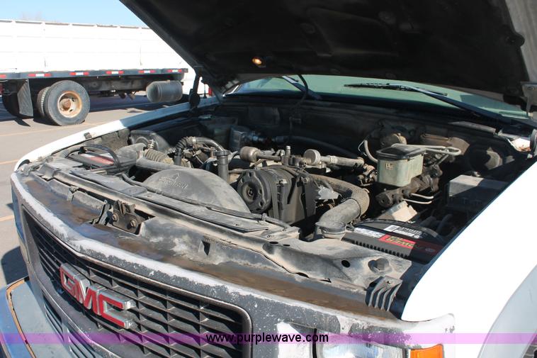 image for item E2538 1998 GMC Sierra 3500 HD dump truck