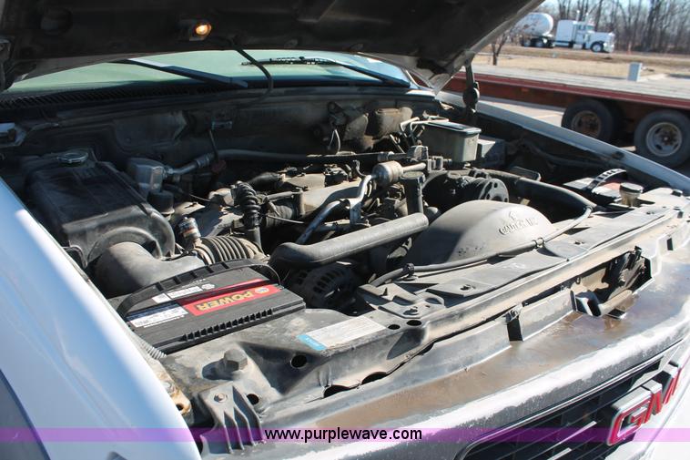 image for item E2538 1998 GMC Sierra 3500 HD dump truck