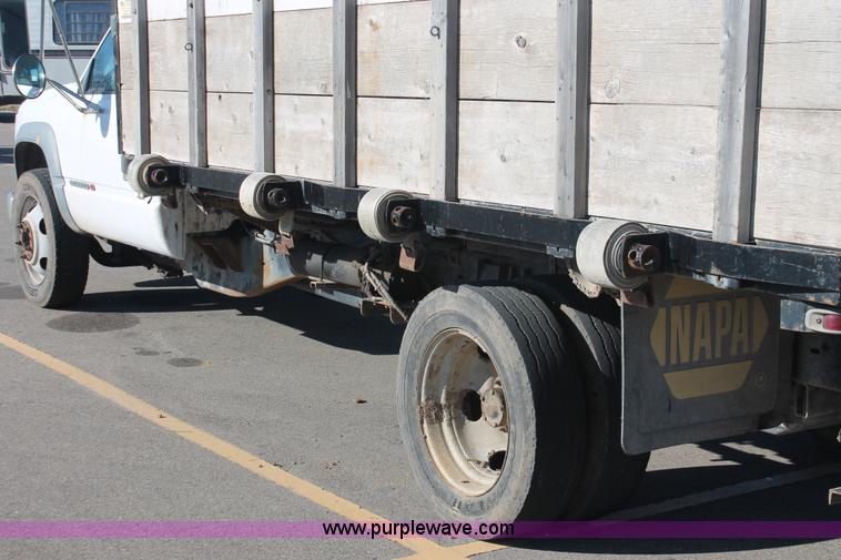 image for item E2538 1998 GMC Sierra 3500 HD dump truck