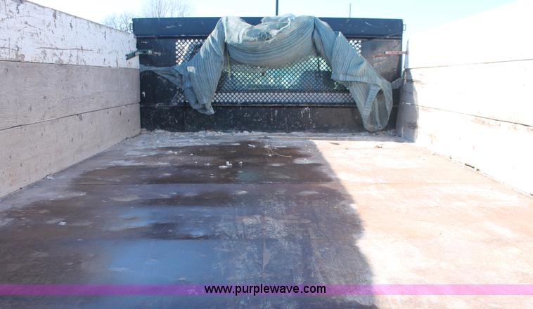 image for item E2538 1998 GMC Sierra 3500 HD dump truck