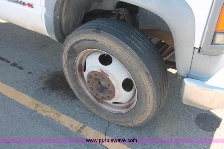 image for item E2538 1998 GMC Sierra 3500 HD dump truck