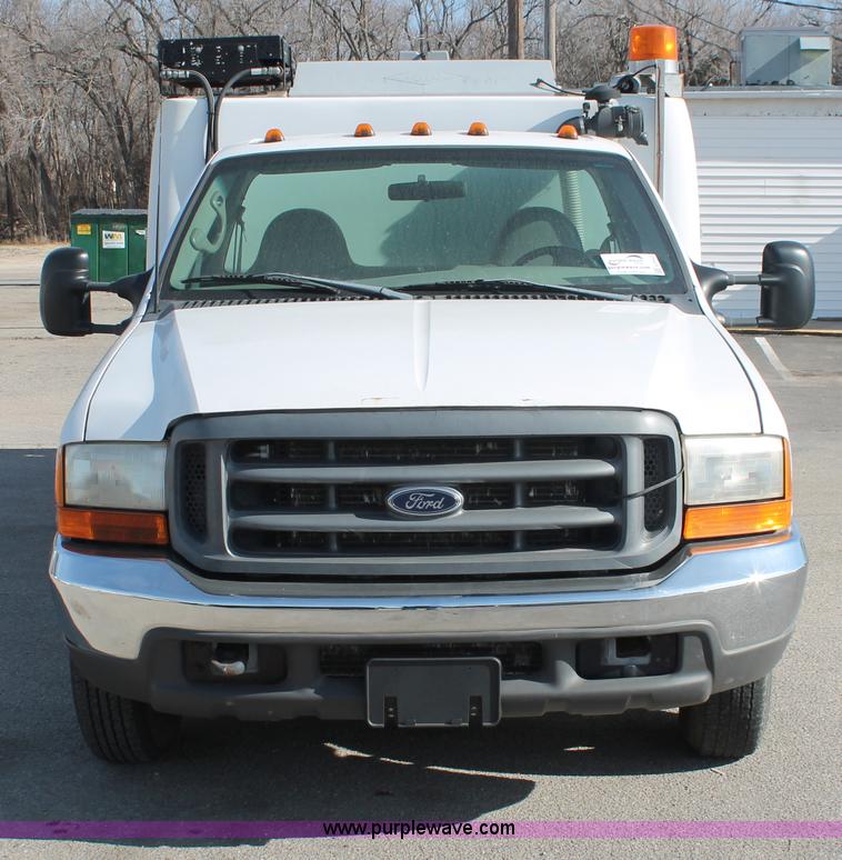 image for item E2542 1999 Ford F350 Super Duty tire service truck