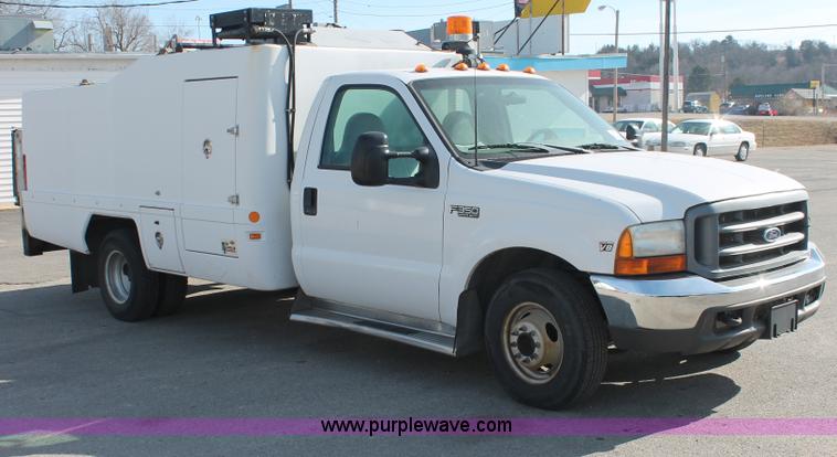 image for item E2542 1999 Ford F350 Super Duty tire service truck