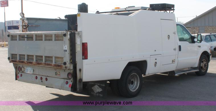 image for item E2542 1999 Ford F350 Super Duty tire service truck