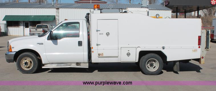 image for item E2542 1999 Ford F350 Super Duty tire service truck