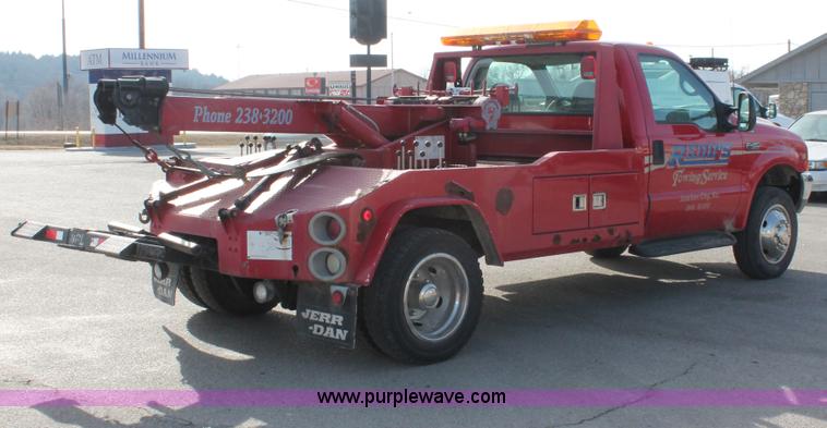 image for item E2545 1998 Ford F450 Super Duty tow truck