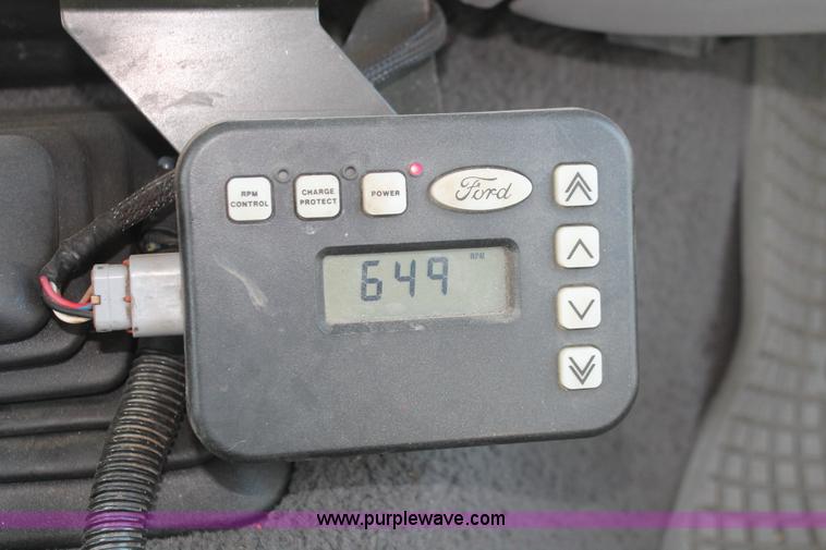 image for item E2545 1998 Ford F450 Super Duty tow truck