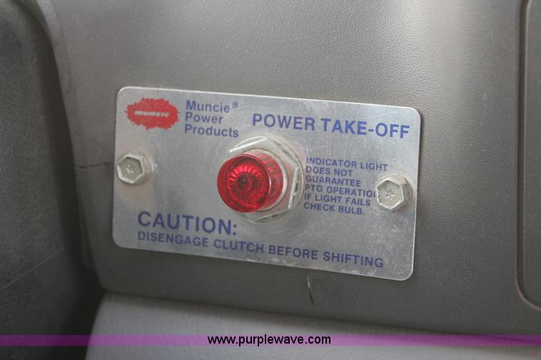 image for item E2545 1998 Ford F450 Super Duty tow truck