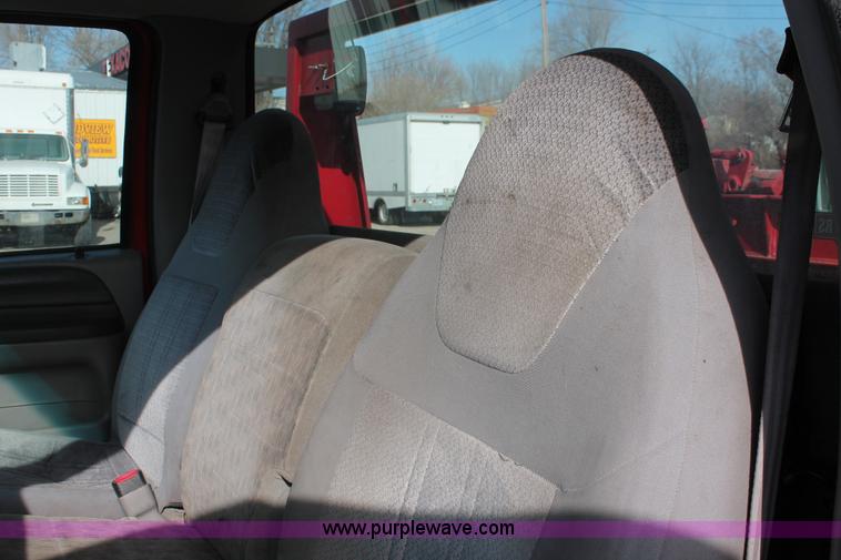 image for item E2545 1998 Ford F450 Super Duty tow truck