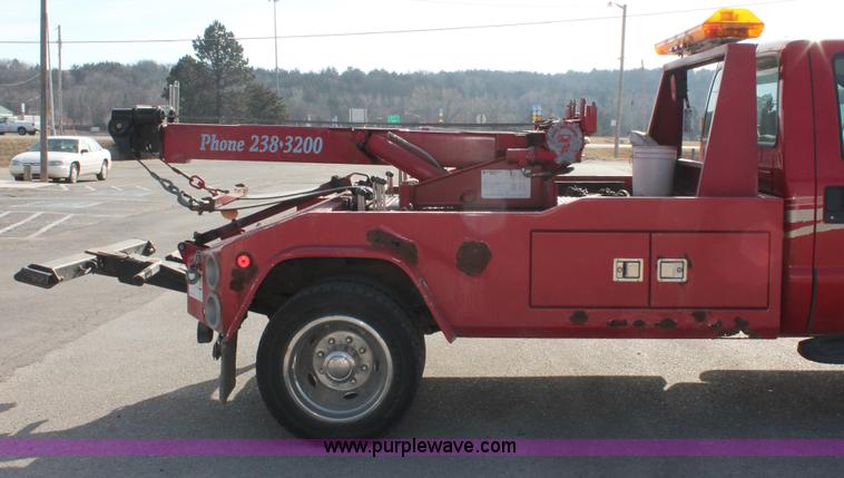 image for item E2545 1998 Ford F450 Super Duty tow truck
