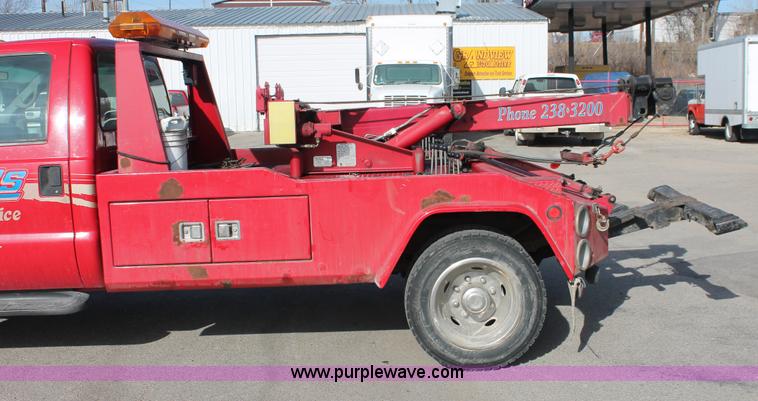 image for item E2545 1998 Ford F450 Super Duty tow truck