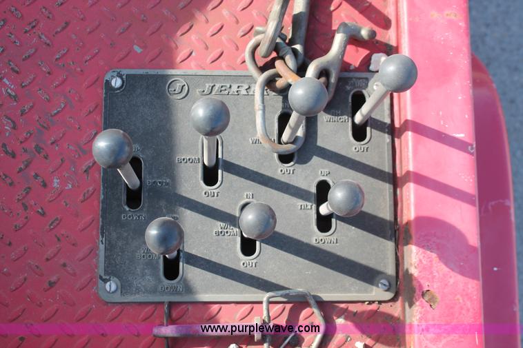 image for item E2545 1998 Ford F450 Super Duty tow truck