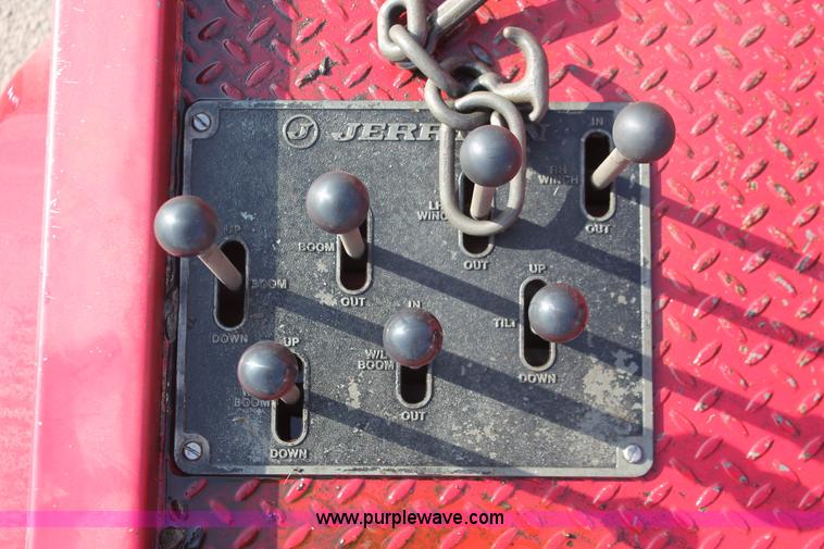 image for item E2545 1998 Ford F450 Super Duty tow truck