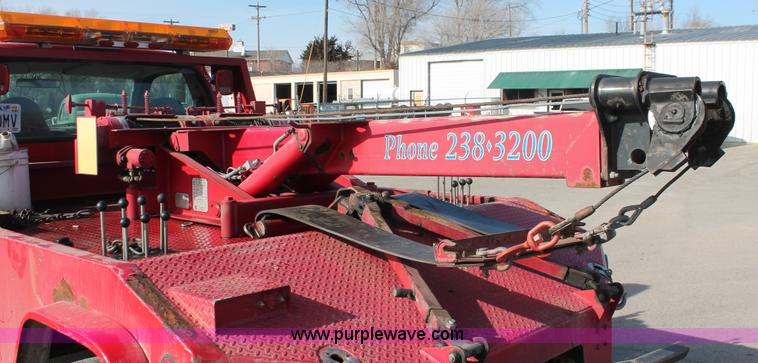 image for item E2545 1998 Ford F450 Super Duty tow truck