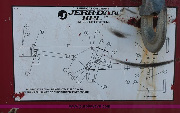 image for item E2545 1998 Ford F450 Super Duty tow truck
