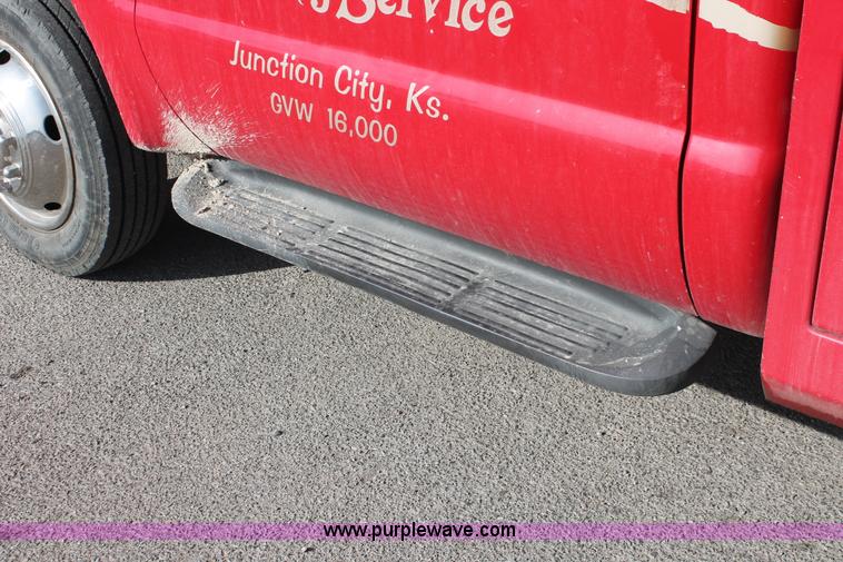 image for item E2545 1998 Ford F450 Super Duty tow truck