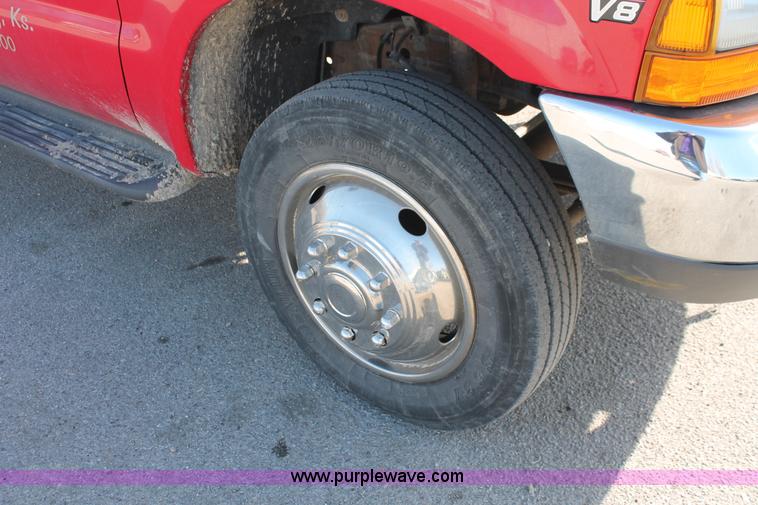 image for item E2545 1998 Ford F450 Super Duty tow truck