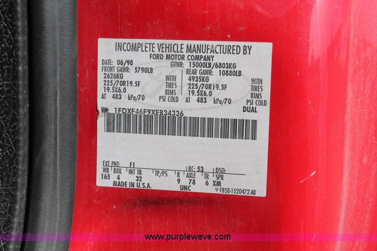 image for item E2545 1998 Ford F450 Super Duty tow truck