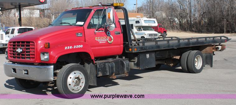 image for item E2547 2001 Chevrolet C6500 rollback truck