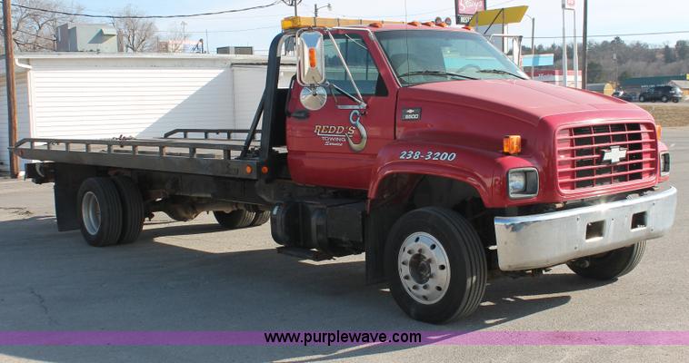 image for item E2547 2001 Chevrolet C6500 rollback truck