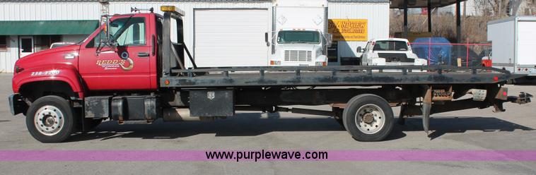 image for item E2547 2001 Chevrolet C6500 rollback truck